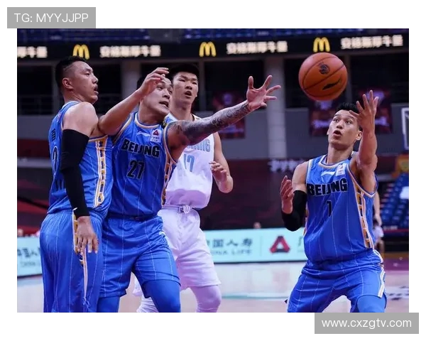 上海东方大鲨鱼激战浙江广厦巅峰对决引爆CBA焦点之夜四强争夺 上海东方大鲨鱼激战浙江广厦巅峰对决引爆CBA焦点之夜四强争夺