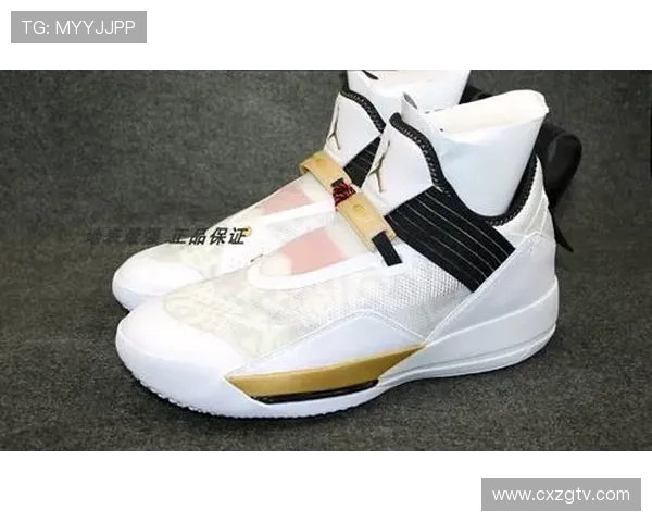 AJ33SE世界杯配色上脚图解析打造赛场风采与时尚感完美结合